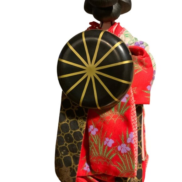 Avon International Doll Figurine  1990 "Masako from Japan" with Stand - Picture 9 of 12